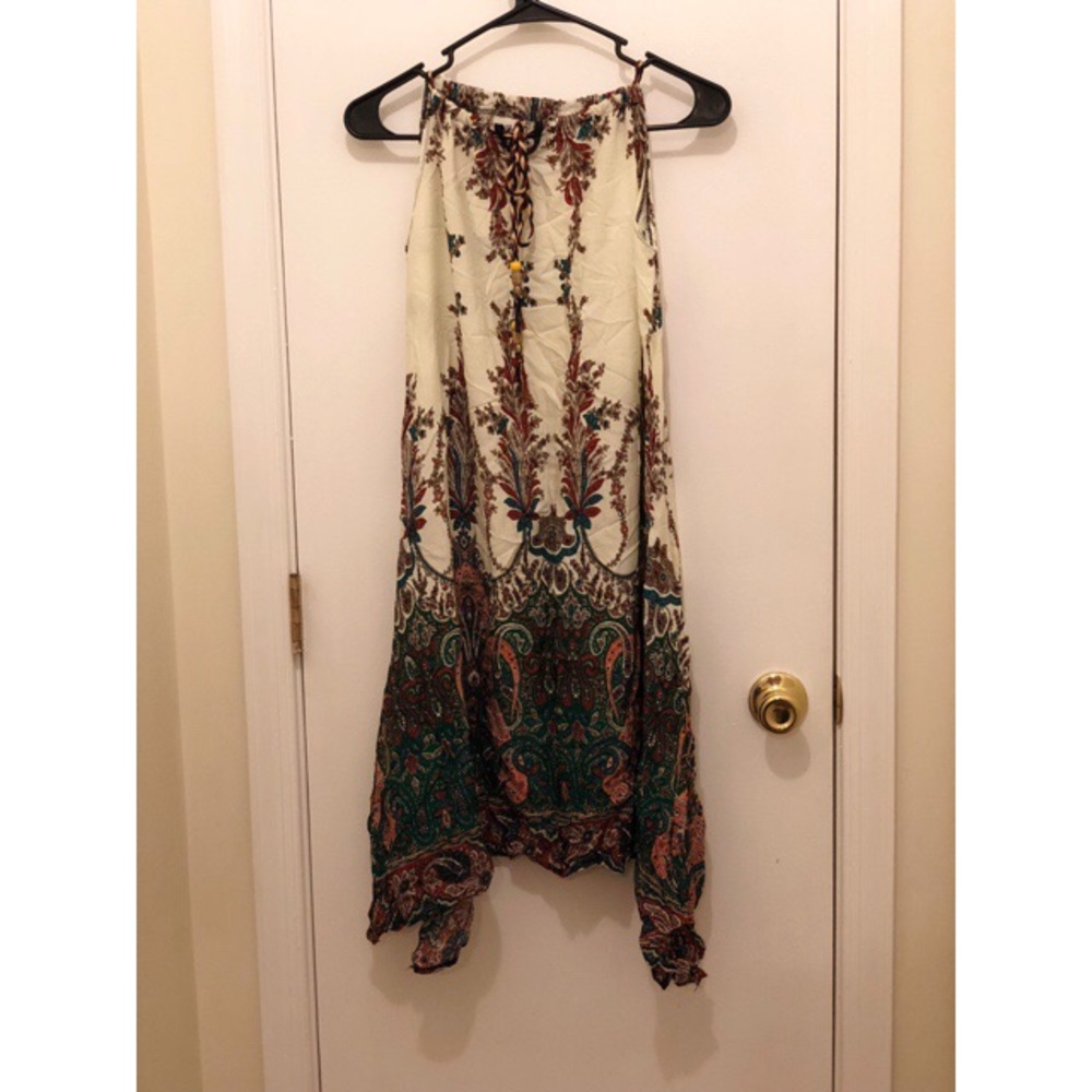 Patterned sleeveless dress